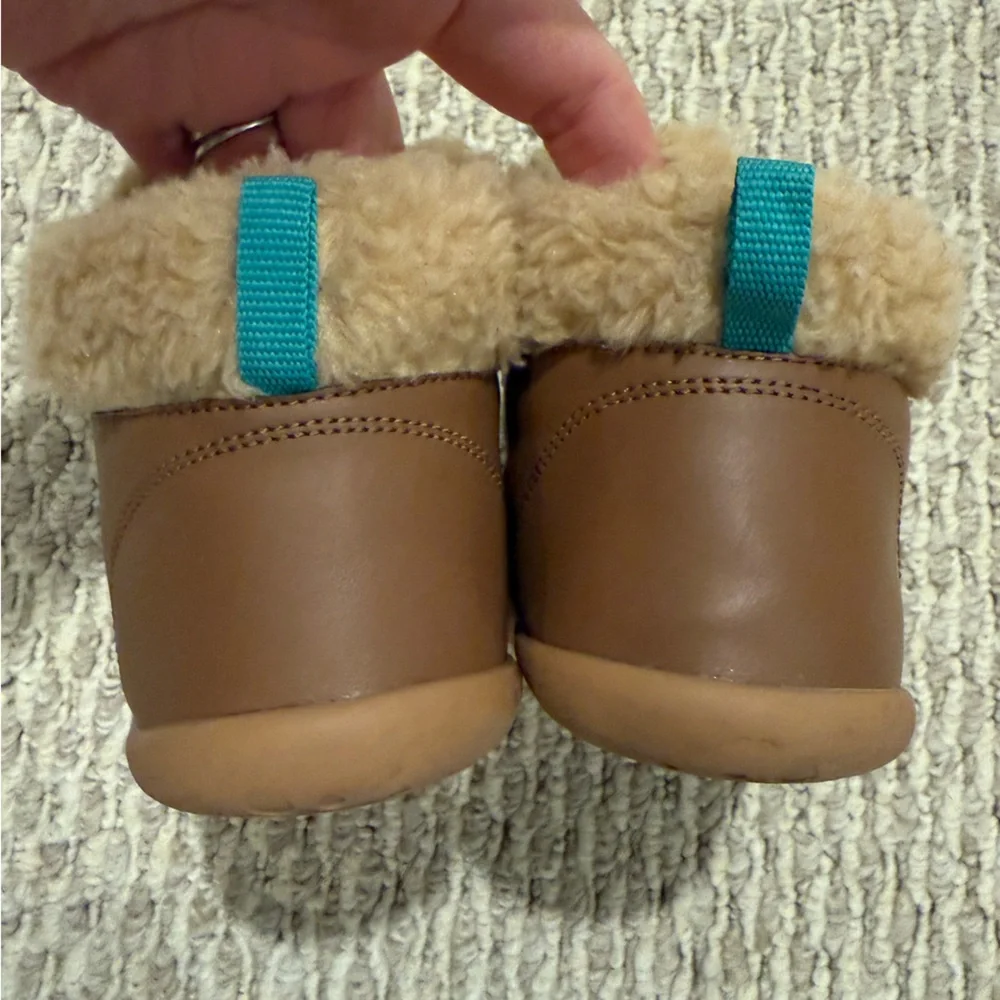 Ten Little Furry High Tops Sz 12
